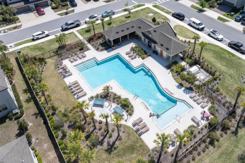Townhouse in New Port Richey, Florida 2 bedrooms, 143.16 sq.m. № 2103778 - photo 2