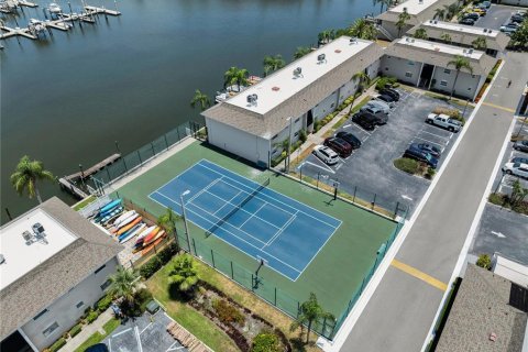 Condo in Tampa, Florida, 2 bedrooms № 2230617 - photo 19
