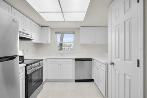 Condo in Tampa, Florida, 2 bedrooms № 2230617 - photo 5