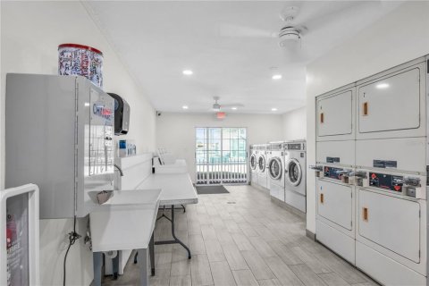 Condo in Tampa, Florida, 2 bedrooms № 2230617 - photo 17