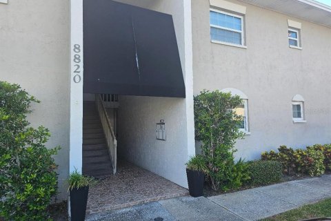 Condo in Tampa, Florida, 2 bedrooms  № 2230617