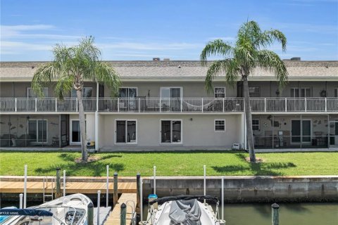 Condo in Tampa, Florida, 2 bedrooms № 2230617 - photo 15