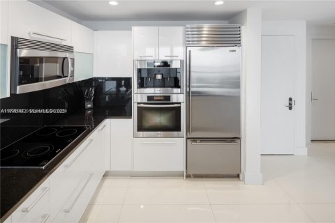 Condominio en venta en Sunny Isles Beach, Florida, 1 dormitorio, 79.71 m2 № 2189922 - foto 7