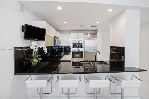 Condominio en venta en Sunny Isles Beach, Florida, 1 dormitorio, 79.71 m2 № 2189922 - foto 8