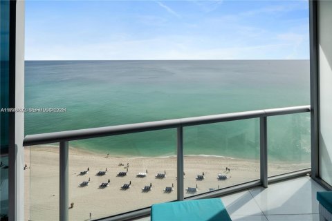 Condominio en venta en Sunny Isles Beach, Florida, 1 dormitorio, 79.71 m2 № 2189922 - foto 19