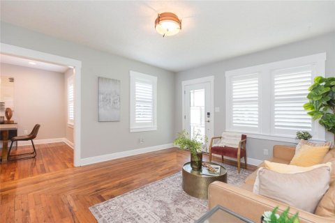Villa ou maison à louer à Tampa, Floride: 4 chambres, 166.57 m2 № 2388729 - photo 7