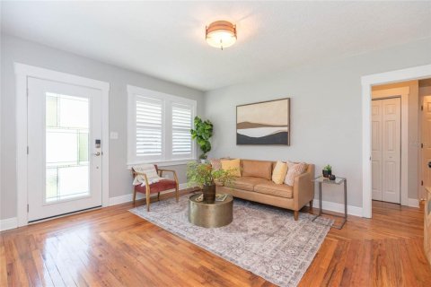 Villa ou maison à louer à Tampa, Floride: 4 chambres, 166.57 m2 № 2388729 - photo 5