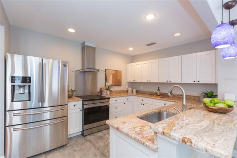 Villa ou maison à louer à Tampa, Floride: 4 chambres, 166.57 m2 № 2388729 - photo 10