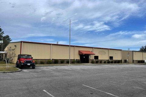 Immobilier commercial à louer à Holt, Floride: 2972.87 m2 № 559305 - photo 1