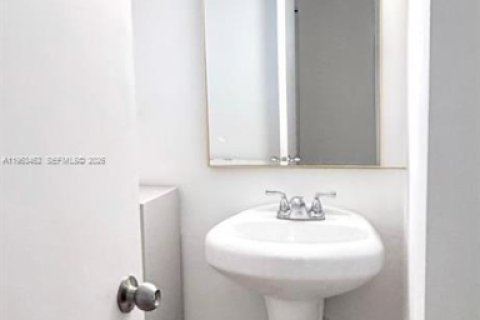 Купить кондоминиум в Майами, Флорида 1 спальня, 83.43м2, № 2025586 - фото 23