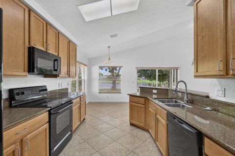 Villa ou maison à vendre à West Palm Beach, Floride: 4 chambres, 191.56 m2 № 2372021 - photo 26