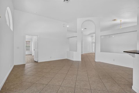 Villa ou maison à vendre à West Palm Beach, Floride: 4 chambres, 191.56 m2 № 2372021 - photo 18