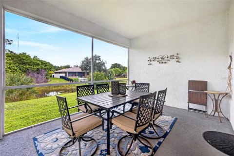 Villa ou maison à vendre à Rotonda, Floride: 3 chambres, 151.15 m2 № 2398731 - photo 23
