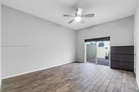 Townhouse in Homestead, Florida 4 bedrooms, 191.19 sq.m. № 1809770 - photo 10