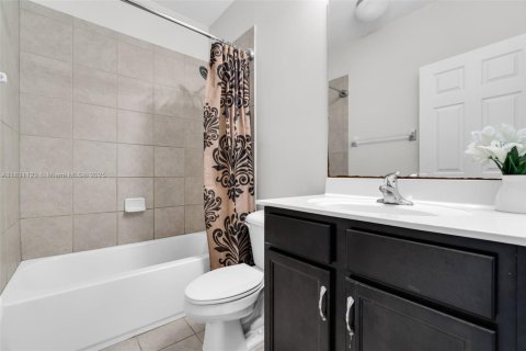 Townhouse in Homestead, Florida 4 bedrooms, 191.19 sq.m. № 1809770 - photo 26