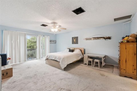 House in Eustis, Florida 3 bedrooms, 170.94 sq.m. № 2324174 - photo 21