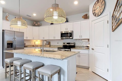 Villa ou maison à vendre à Port Charlotte, Floride: 4 chambres, 188.78 m2 № 2405289 - photo 20