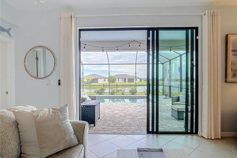 Villa ou maison à vendre à Port Charlotte, Floride: 4 chambres, 188.78 m2 № 2405289 - photo 9