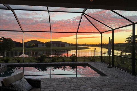 Villa ou maison à vendre à Port Charlotte, Floride: 4 chambres, 188.78 m2 № 2405289 - photo 2