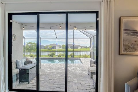 Villa ou maison à vendre à Port Charlotte, Floride: 4 chambres, 188.78 m2 № 2405289 - photo 10