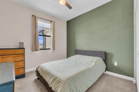 Adosado en venta en Miami, Florida, 3 dormitorios, 123.65 m2 № 2084992 - foto 28