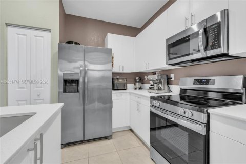 Adosado en venta en Miami, Florida, 3 dormitorios, 123.65 m2 № 2084992 - foto 16