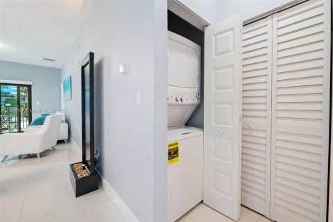 Condominio en venta en Doral, Florida, 2 dormitorios, 104.42 m2 № 1964510 - foto 19