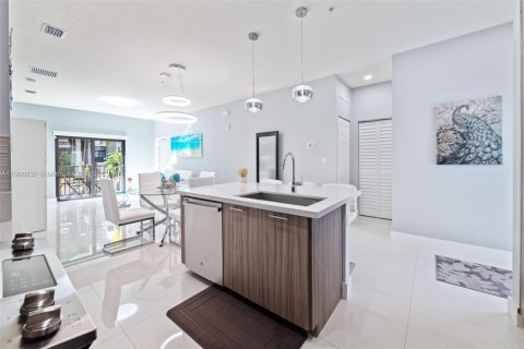 Condominio en venta en Doral, Florida, 2 dormitorios, 104.42 m2 № 1964510 - foto 5