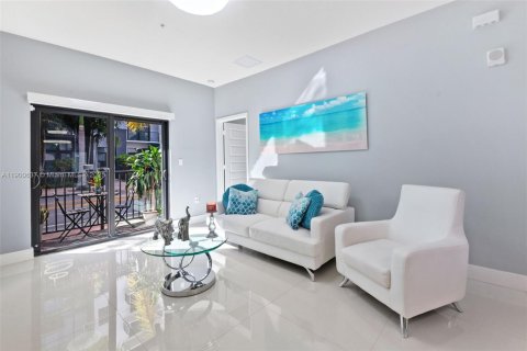 Condominio en venta en Doral, Florida, 2 dormitorios, 104.42 m2 № 1964510 - foto 7