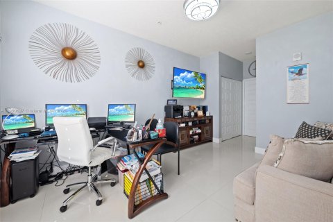 Condominio en venta en Doral, Florida, 2 dormitorios, 104.42 m2 № 1964510 - foto 14