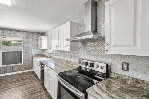 Купить виллу или дом в Спринг-Хилл, Флорида 5 комнат, 243.78м2, № 2092422 - фото 15