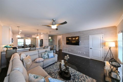 Townhouse in Tampa, Florida 3 bedrooms, 205.31 sq.m. № 1907620 - photo 8