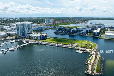 Townhouse in Tampa, Florida 3 bedrooms, 205.31 sq.m. № 1907620 - photo 6
