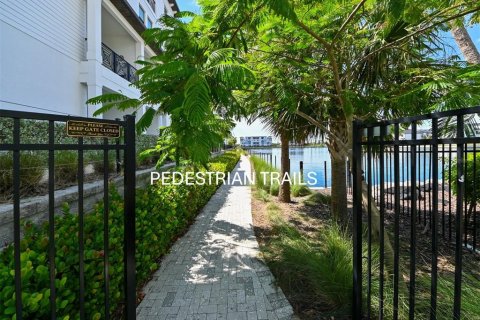 Townhouse in Tampa, Florida 3 bedrooms, 205.31 sq.m. № 1907620 - photo 4