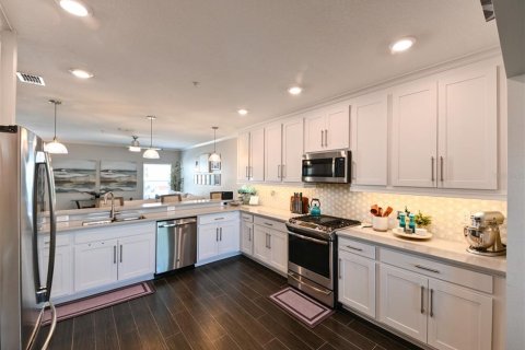Townhouse in Tampa, Florida 3 bedrooms, 205.31 sq.m. № 1907620 - photo 12