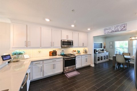 Townhouse in Tampa, Florida 3 bedrooms, 205.31 sq.m. № 1907620 - photo 14