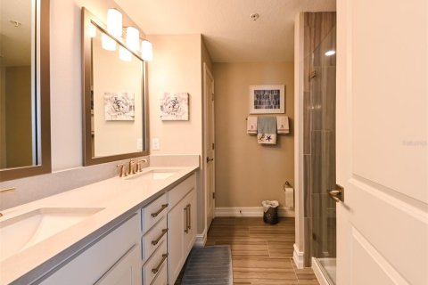 Townhouse in Tampa, Florida 3 bedrooms, 205.31 sq.m. № 1907620 - photo 25