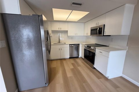 Apartamento en alquiler en Ocala, Florida, 2 dormitorios, 87.05 m2 № 1831881 - foto 2