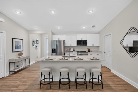 House in Port Charlotte, Florida 3 bedrooms, 168.9 sq.m. № 2152268 - photo 7
