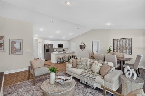 House in Port Charlotte, Florida 3 bedrooms, 168.9 sq.m. № 2152268 - photo 3