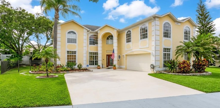 Casa en Orlando, Florida 5 dormitorios, 357.49 m2 № 2416233