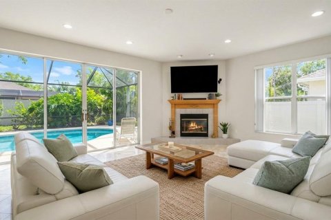 Casa en venta en Orlando, Florida, 5 dormitorios, 357.49 m2 № 2416233 - foto 3