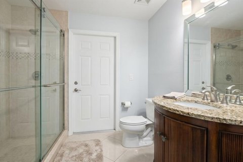 Casa en venta en Orlando, Florida, 5 dormitorios, 357.49 m2 № 2416233 - foto 17