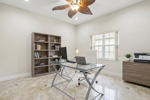 Casa en venta en Orlando, Florida, 5 dormitorios, 357.49 m2 № 2416233 - foto 12
