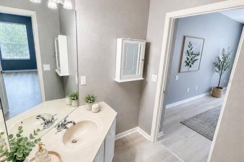 Condo in Orlando, Florida, 3 bedrooms № 2224762 - photo 23