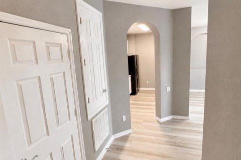 Condo in Orlando, Florida, 3 bedrooms № 2224762 - photo 4