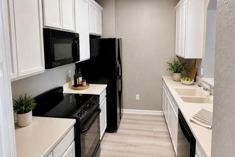 Condo in Orlando, Florida, 3 bedrooms № 2224762 - photo 5