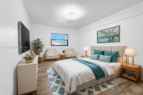 House in Pompano Beach, Florida 1 bedroom, 81.1 sq.m. № 2003509 - photo 5