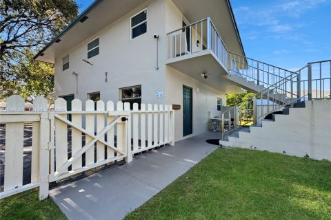 House in Pompano Beach, Florida 1 bedroom, 81.1 sq.m. № 2003509