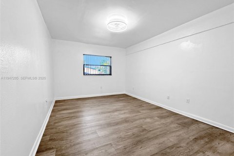 House in Pompano Beach, Florida 1 bedroom, 81.1 sq.m. № 2003509 - photo 14